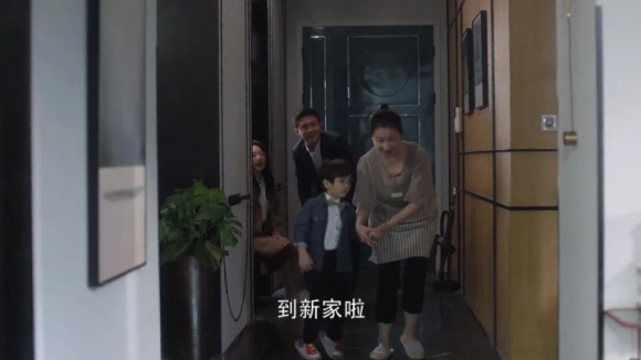 《三十而已》顧佳現實(shí)版中的家