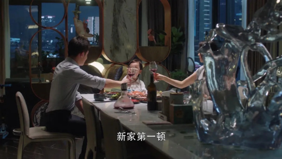 《三十而已》顧佳現實(shí)版中的家
